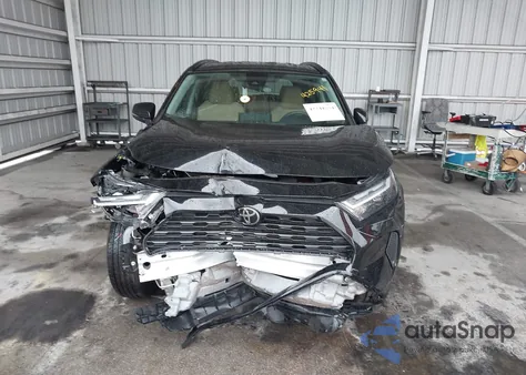 2022 Toyota Rav4 Xle z USA, uszkodzony, nr VIN 2T3W1RFV7NC183125